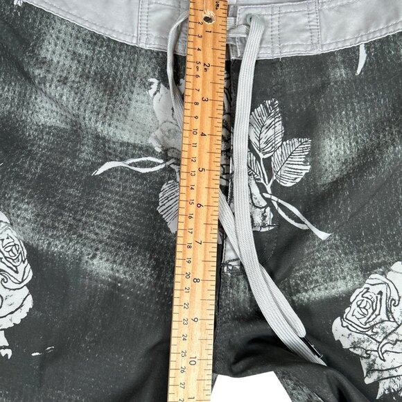 RVCA Men's Oblow Fixed Waist Boardshorts Artist Network Program, Size 32 - Picture 8 of 12